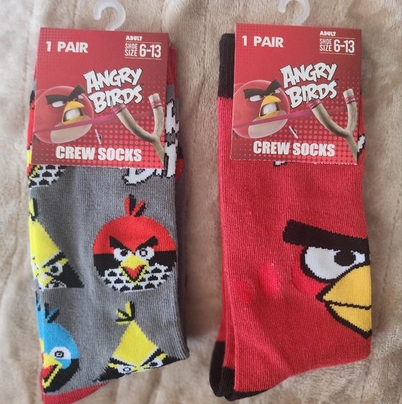 2 PAIR UNISEX ANGRY BIRDS CREW SOCKS - Picture 1 of 3
